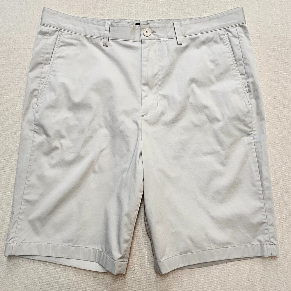 NWOT Vince Shorts 34